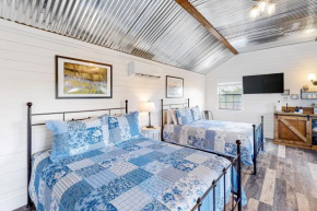 Bonny Bluebonnets Cottage 2